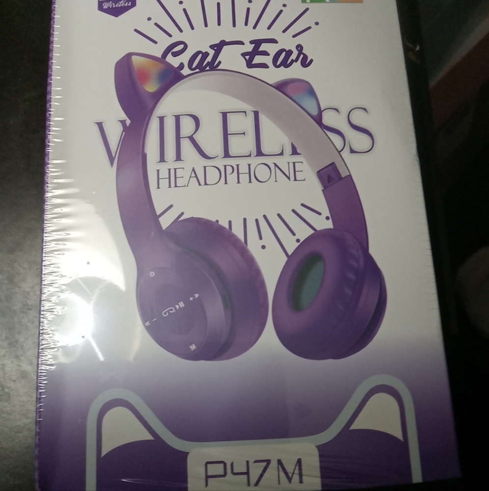 Purple wireless cat ear headphones nib